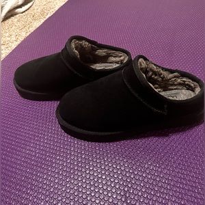 Ugg classic slipper black